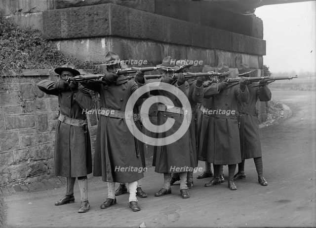 Army, U.S. Negro Troops, 1917. Creator: Harris & Ewing.