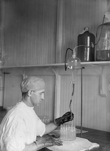 Army, U.S. Army Medical School; Typhoid Vaccine, 1917. Creator: Harris & Ewing