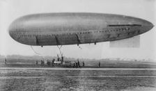Army Airship, "Beta II", between c1910 and c1915. Creator: Bain News Service