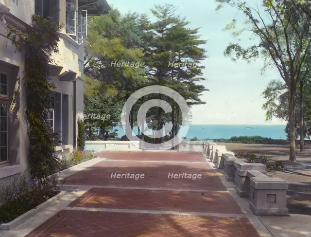 Arnold Schlaet house, Campo Point, Saugatuck, Connecticut, c1915. Creator: Frances Benjamin Johnston.