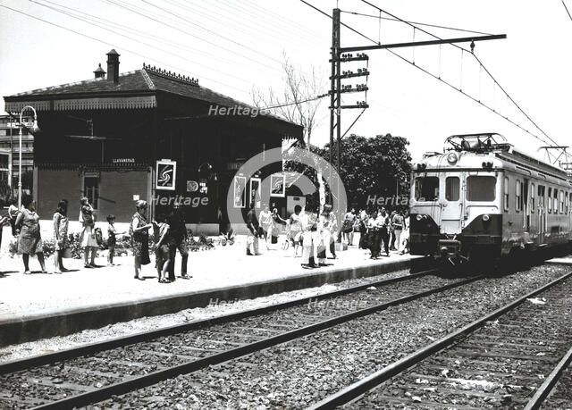 Arrival of the train at the Llavaneras station, 1950.