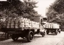 Arrival of open-backed lorries carrying fruit, York, Yorkshire, 1920