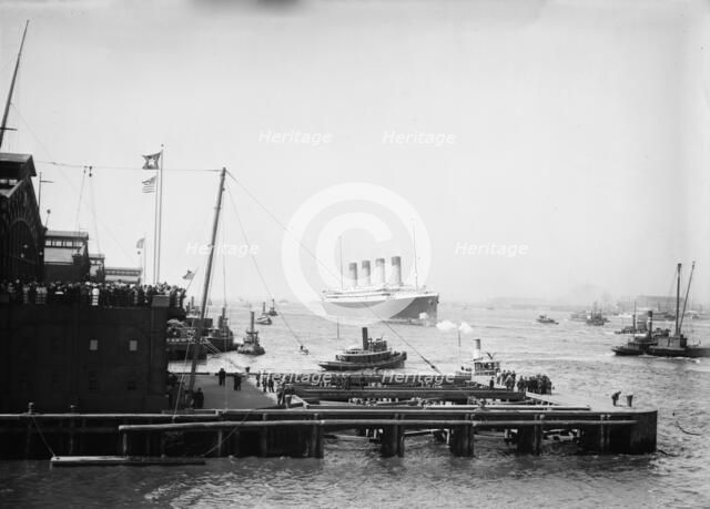 Arrival OLYMPIC 1911. Creator: Bain News Service.