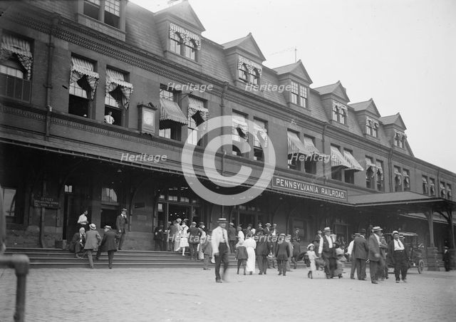 At Harrisburg, between c1910 and c1915. Creator: Bain News Service.