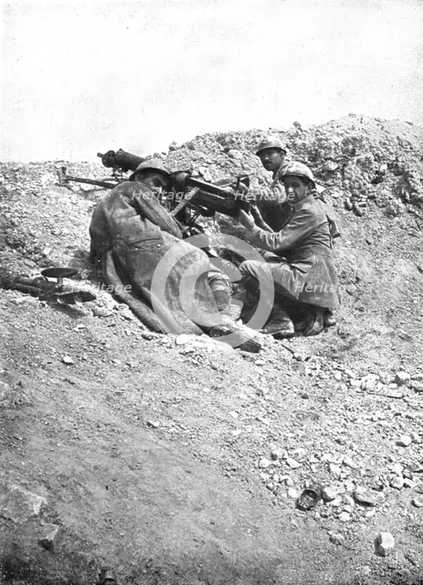 At Le Mort Homme; German machine guns turned against the enemy, 1917. Creator: Unknown.