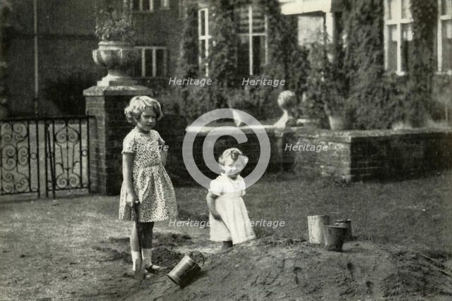 At St. Paul's, Walden Bury - 1932', 1947. Creator: Unknown.