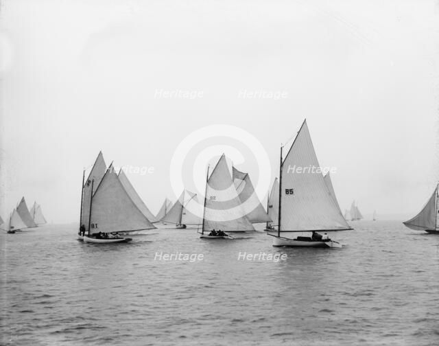 At start, Larchmont, 1895 July 4. Creator: John S Johnston.
