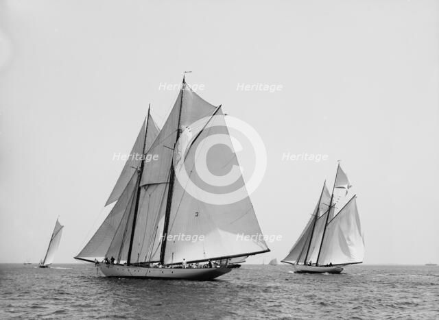 At start, Larchmont, 1895 June 15. Creator: John S Johnston.