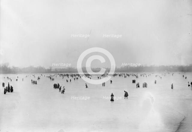 At Red Bank, between c1910 and c1915. Creator: Bain News Service.