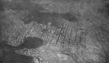 Athenes vue en avion; le Piree ; dans le port principal, vers le haut de la photographie..., 1916. Creator: Unknown