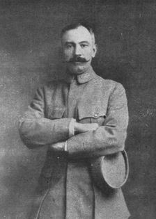 Au cimetiere de Blercourt; le sous-lieutenant Andre Thome, tombe au bois des Corbeaux..., 1916. Creator: Unknown