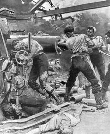 Au fort de la bataille Jutland ; "Servant les pieces jusqu'a la fin ! " 1916. Creator: Fortunino Matania