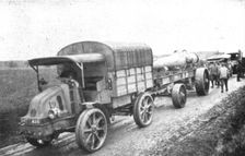 Au Volant; Tracteurs d'une piece de 240: voiture-affut et voiture-piece 1918. Creator: Unknown