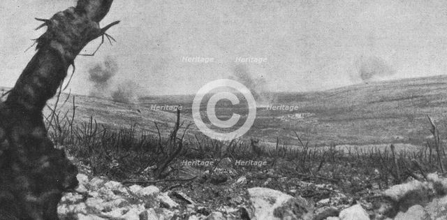 'Autour de Douaumont; la vallee de Vaux et les eclatements de nos 155 sur les pentes..., 1916. Creator: Unknown.