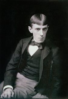Aubrey Beardsley, British artist, 1890s. Creator: Frederick Hollyer