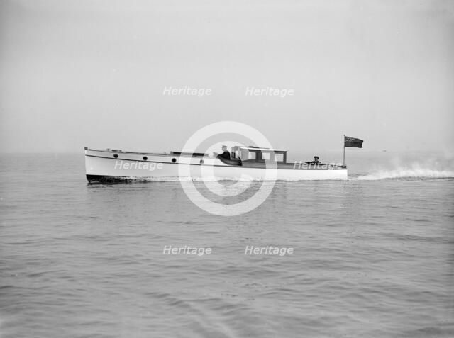 Austin 40ft motor launch under way, 1912. Creator: Kirk & Sons of Cowes.