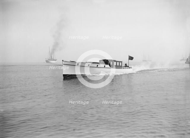 Austin 40ft motor launch under way, 1912. Creator: Kirk & Sons of Cowes.