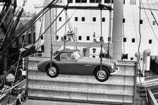 Austin Healey for export, Cardiff 1960. Creator: Unknown