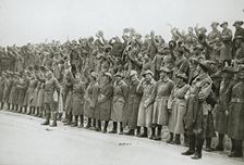 Australians cheer King George V, France, World War I, 1916