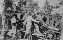 Austrians loading 30.5 cm gun, between c1915 and 1918. Creator: Bain News Service