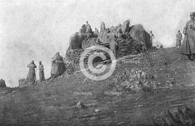 'Avec l'armee Serbe de la Tcherna; un poste d'observation sur le versant Ouest des..., 1916. Creator: Vladimir Betzitch.