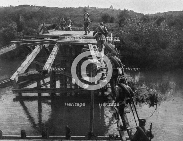 'Avec l'armee Serbe sur le Front Nord; Un pont sur la Koloubara qui fut pris et repris..., 1916. Creator: Vladimir Betzitch.