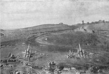 Avec l'armee Serbe de la Tcherna; pieces francaises de 155 long en batterie appuyant..., 1916. Creator: Unknown