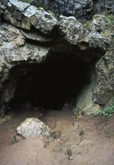 Aveline's hole, a paleolithic cave dwelling, 12000 BC