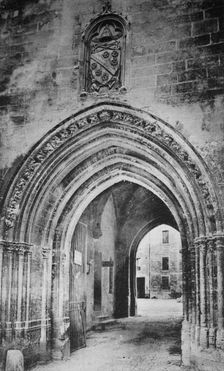 Avignon - Popes Palace. - Principal Entrance. - And Heraldry of Clément VI c1925