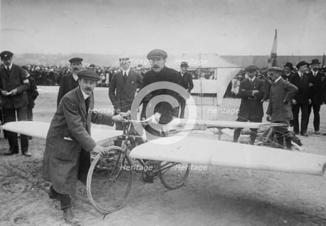 Aviette Contest - France, 1912. Creator: Bain News Service.