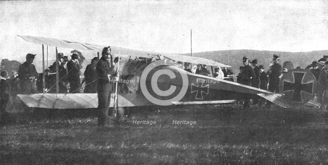 'Avions allemands sur territoire Suisse; atterrissage d'un avion allemand es Suisse..., 1916. Creator: Unknown.