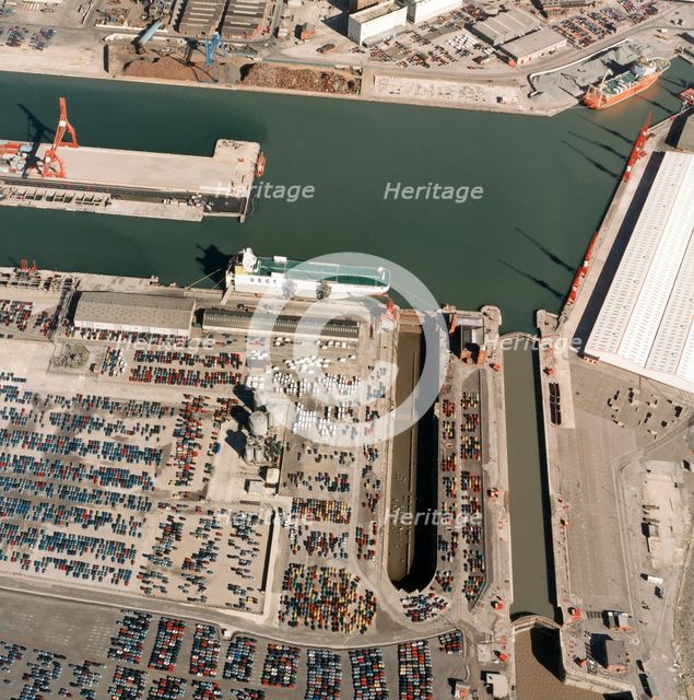 Avonmouth Docks, Bristol, 2001. Artist: EH/RCHME staff photographer