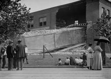 B&O RR wreck - Wash., between c1910 and c1915. Creator: Bain News Service