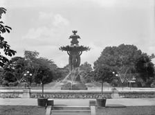 Botanical Gardens - Bartholdi Fountain, 1917 or 1918. Creator: Harris & Ewing