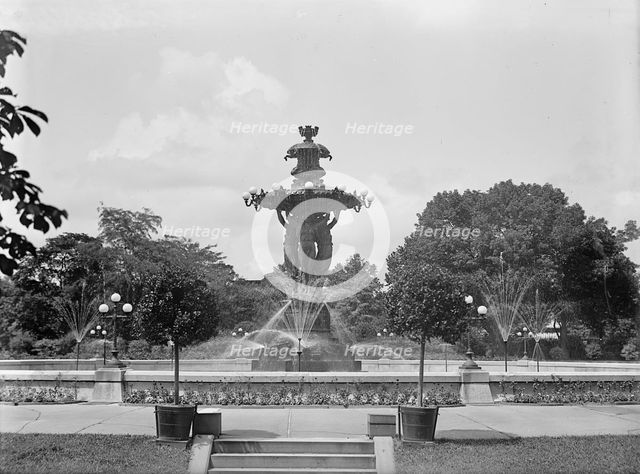 Botanical Gardens - Bartholdi Fountain, 1917 or 1918. Creator: Harris & Ewing.