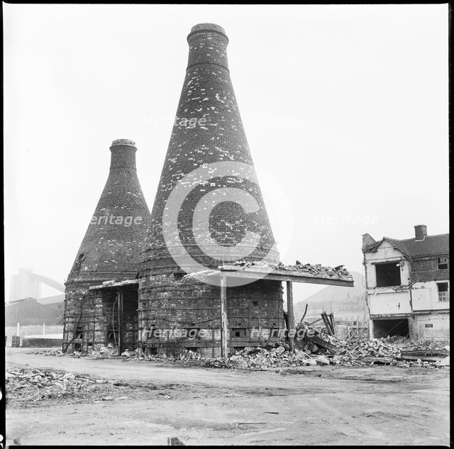 Bottle kilns, Etruria Pottery Works, Stoke-on-Trent, Staffordshire, 1965-1968. Creator: Eileen Deste.