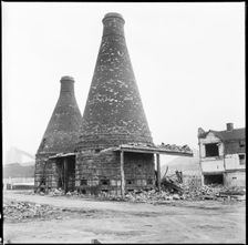 Bottle kilns, Etruria Pottery Works, Stoke-on-Trent, Staffordshire, 1965-1968. Creator: Eileen Deste
