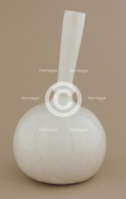 Bottle, Safavid period, 17th-18th century. Creator: Unknown.