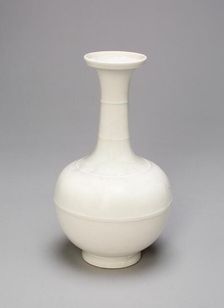 Bottle-Shaped Vase with Encircling Ribs, Ming dynasty or Qing dynasty, c. late 17th/18th century. Creator: Unknown