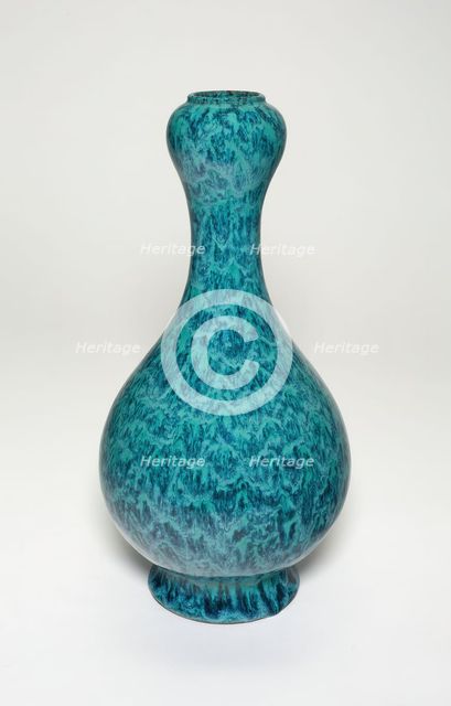 Bottle with Garlic-shaped Mouth, Qing dynasty, Qianlong reign (1736-1795). Creator: Unknown.