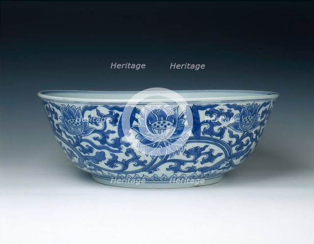 Bowl with Indian lotus decoration, Qing dynasty, Kangxi period, China, 1662-1722. Artist: Unknown