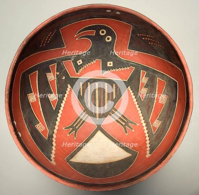 Bowl Depicting a Bird with Outstretched Wings, 1300/1400. Creator: Unknown.