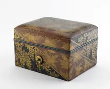 Box for personal accessories (tebako), Momoyama or Edo period, early 17th century. Creator: Unknown