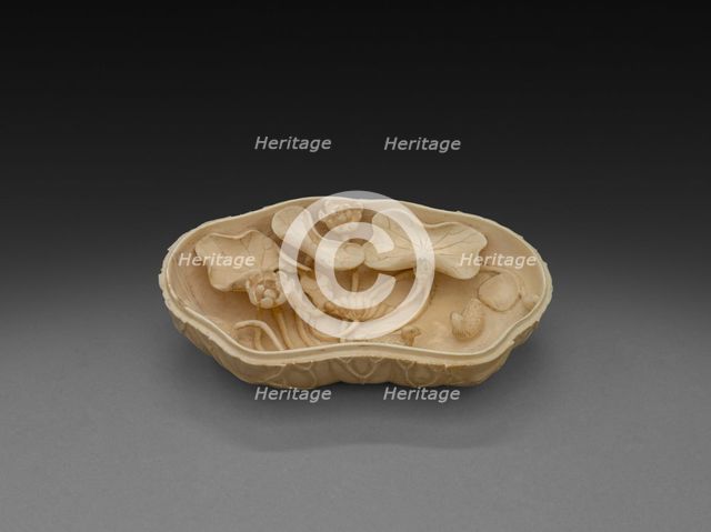 Box in Form of Lotus Leaf, 1700s. Creator: Unknown.