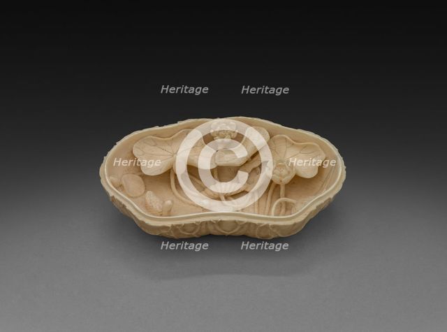 Box in Form of Lotus Leaf, 1700s. Creator: Unknown.