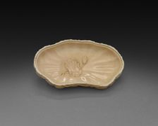 Box in Form of Lotus Leaf (lid), 1700s. Creator: Unknown