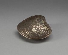 Box in the Form of a Clamshell, Tang dynasty (618-907 A.D.), c. 700/50. Creator: Unknown