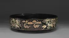 Box with Fish and Animal Design, 1800s. Creator: Unknown