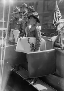 Boy Scouts as bond workers, 1917. Creator: Bain News Service