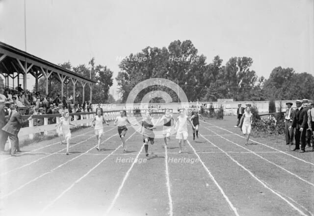 Boy Scouts - Field Sports, 1914. Creator: Harris & Ewing.